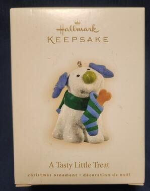 2009 Hallmark Keepsake Ornament titled "A Tasty Little Treat"